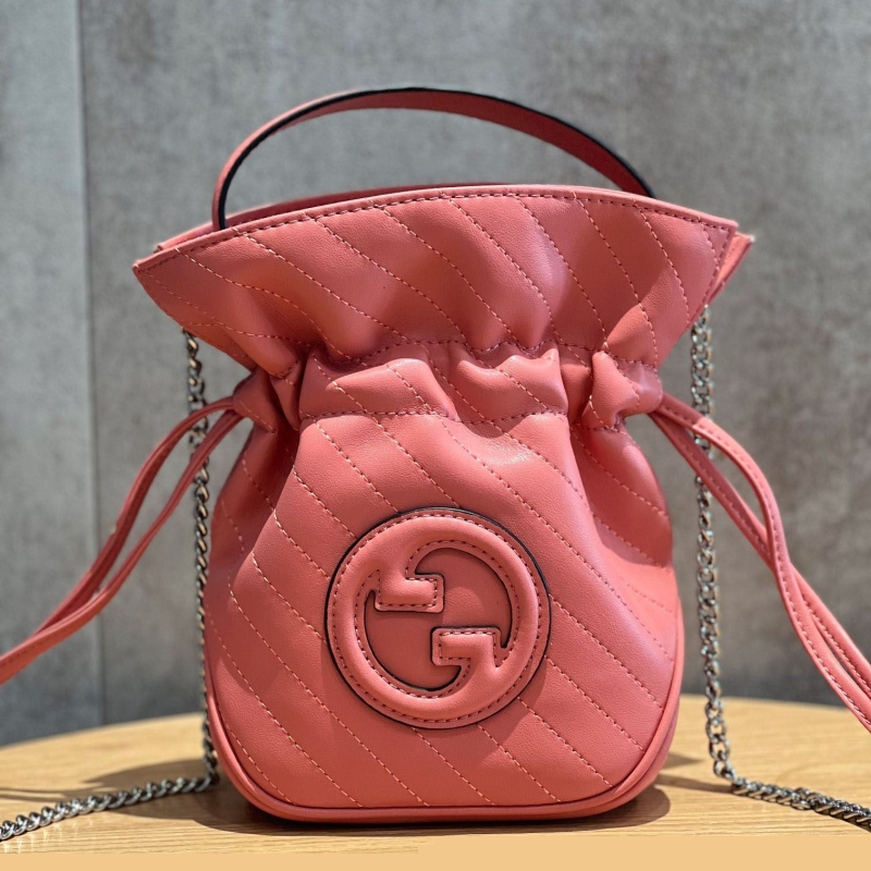 G*u*i bucket bags
